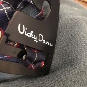 Vicky Davis mens tie new with holder